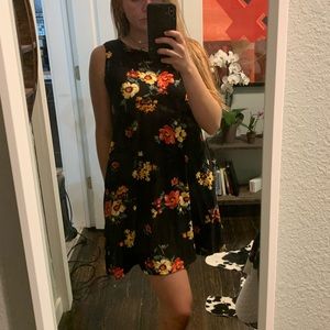 Super Soft Flowy Floral Dress w/ Pockets